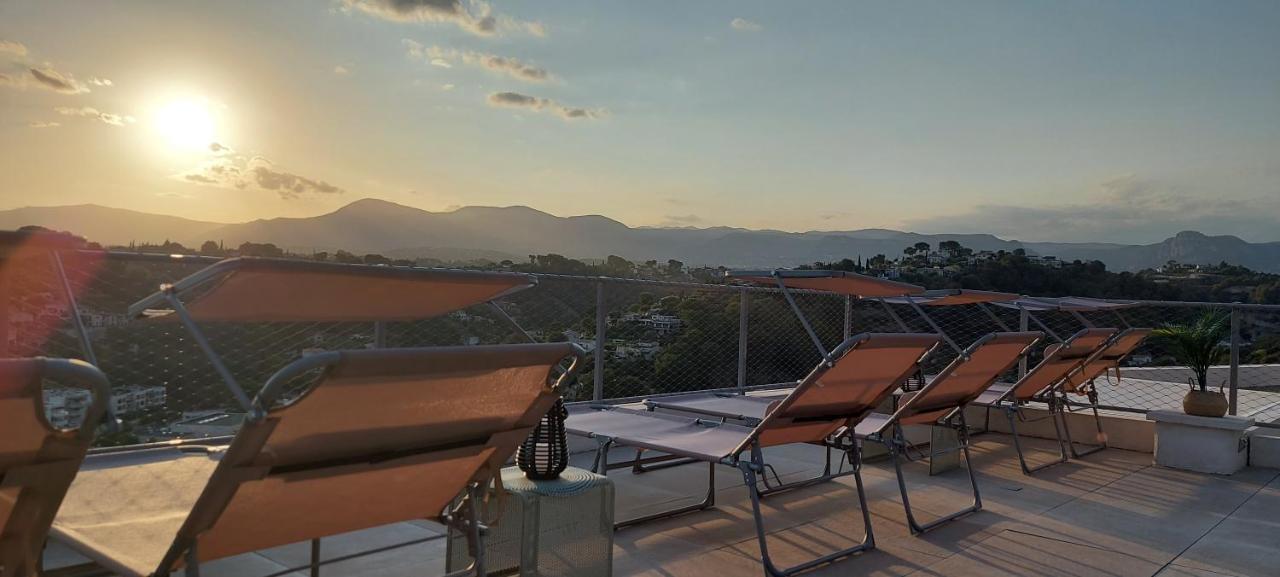 Twenty Rent Hotel Cagnes-sur-Mer Ngoại thất bức ảnh