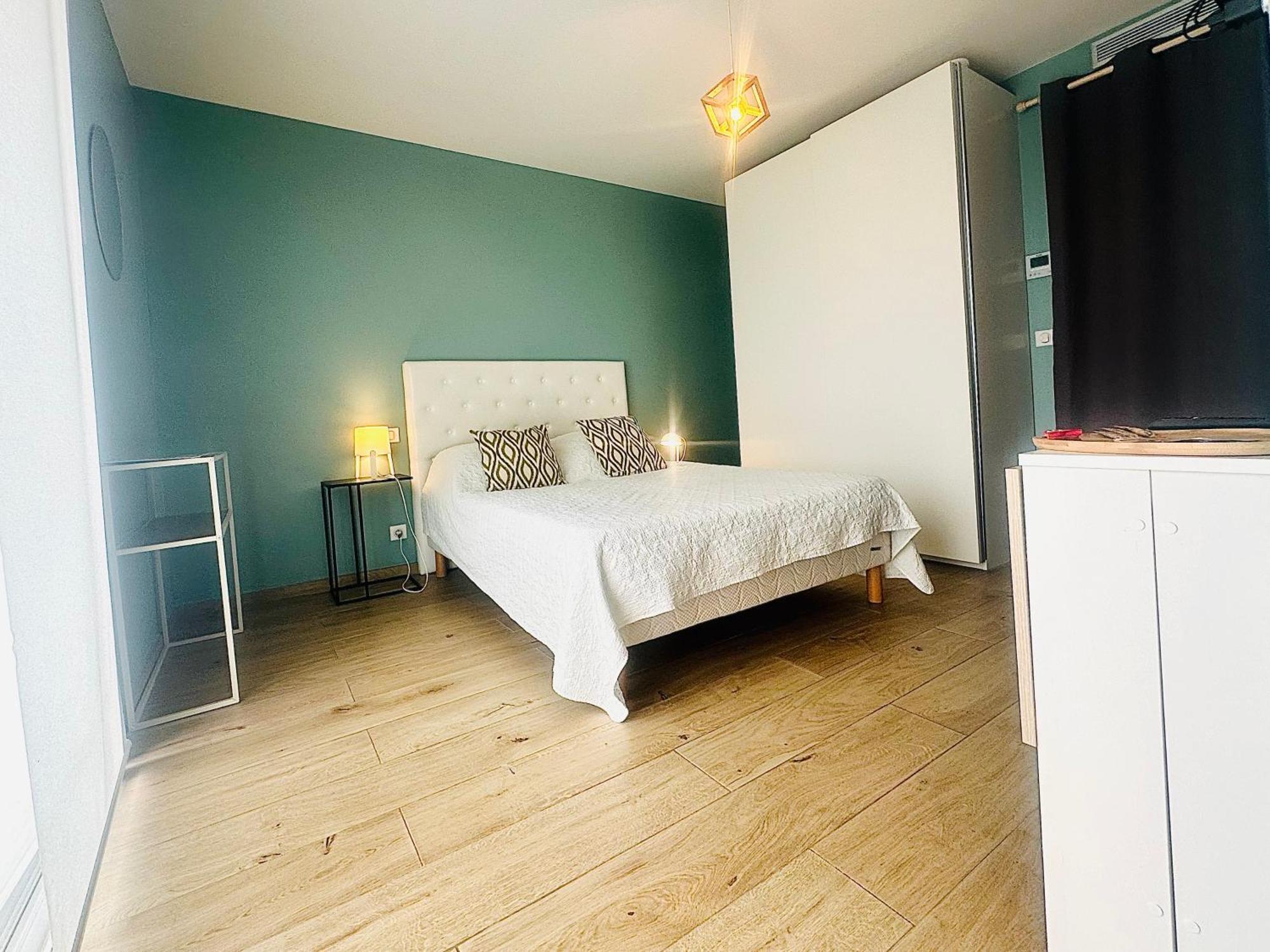 Twenty Rent Hotel Cagnes-sur-Mer Ngoại thất bức ảnh